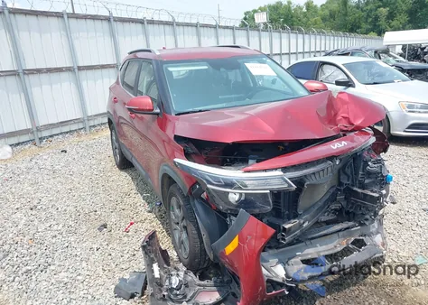 2023 Kia Seltos S z USA, uszkodzony, nr VIN KNDEU2AA9P7394712